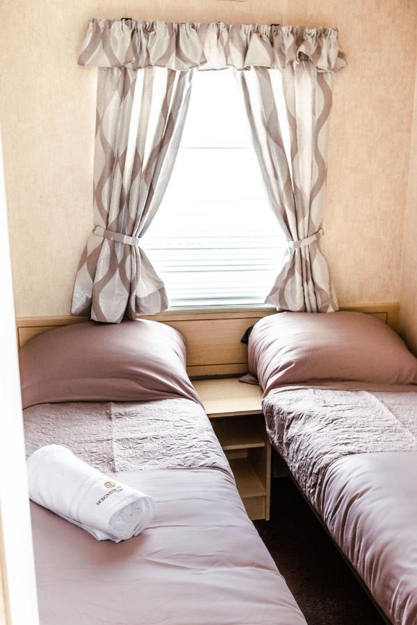 Kings Caravan - Family Groups Only - Very Quiet Park Villa Skegness Esterno foto